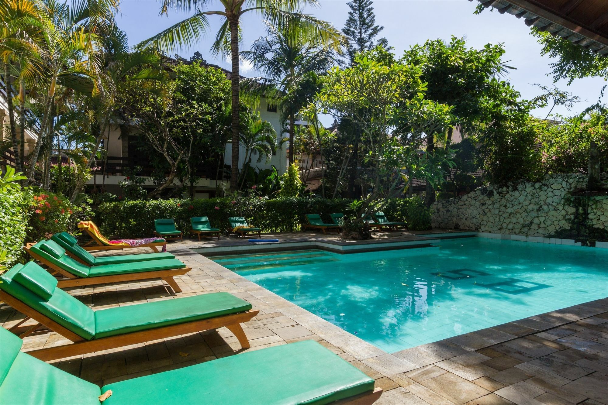 Reddoorz @ Arjuna Double Six Seminyak  Exterior photo